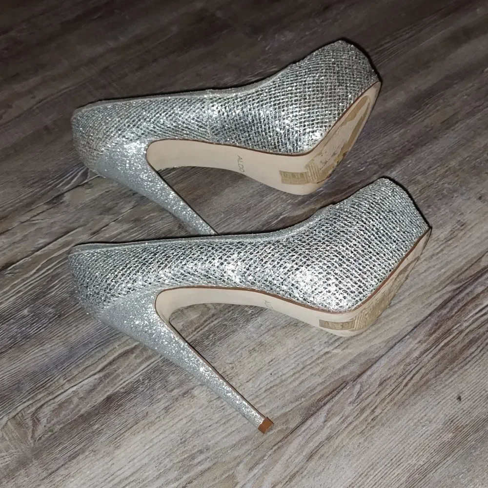Aldo silver glimmering holiday  Christmas party sexy platform heels Sz 9